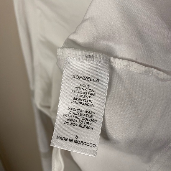 sofibella white athletic top - Picture 6 of 6